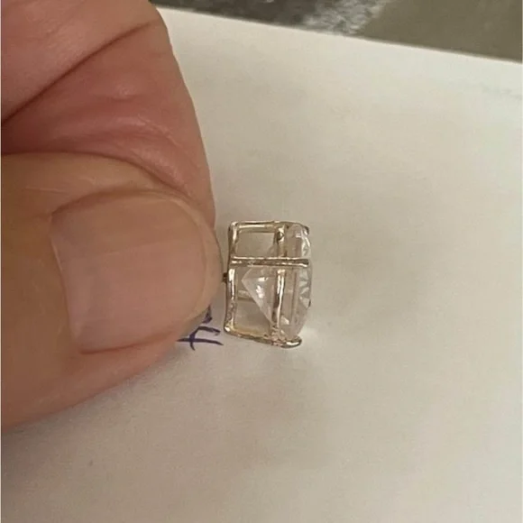 925 Sterling Silver Single Stud Earring w/CZ Stone - Picture 4 of 6